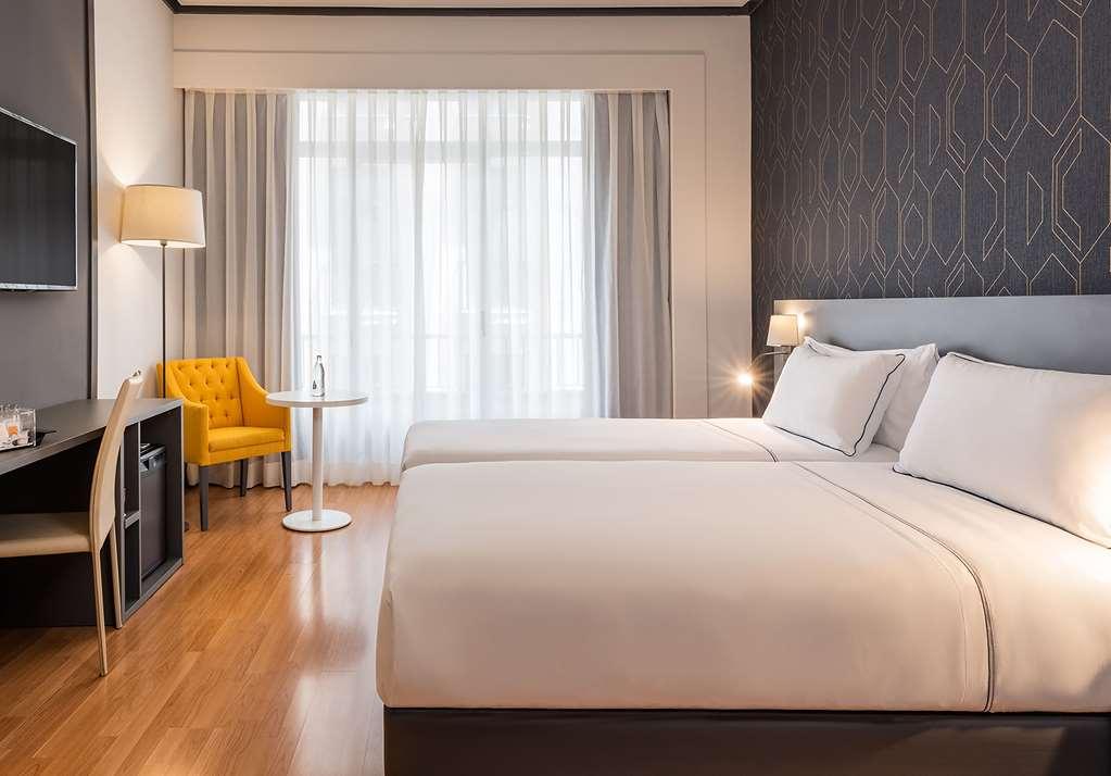 Hotel Madrid Plaza De Espana, Affiliated By Melia Стая снимка