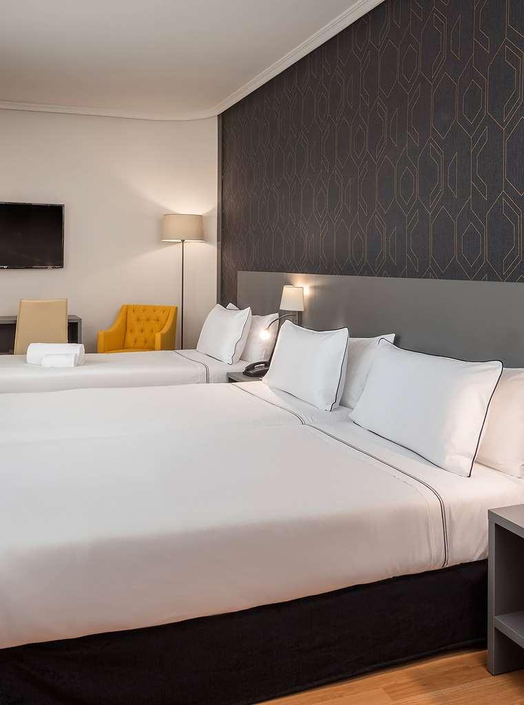 Hotel Madrid Plaza De Espana, Affiliated By Melia Стая снимка